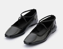 Load image into Gallery viewer, Dof Studios Isabella black patent