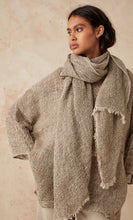 Load image into Gallery viewer, Estilo Emporio Grand Scarf Pescatore Natural Chocolate