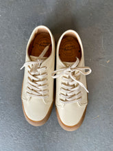 Load image into Gallery viewer, SPRING COURT - MENS G2 Grainy Nappa Leather with Gum Sole In White