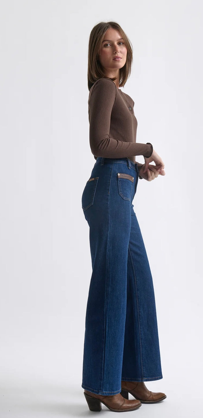 Kireina Heather Top in Chocolate