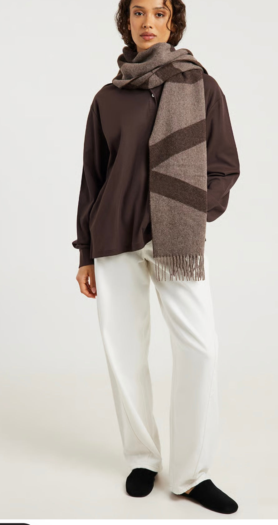 Viktoria & Woods Snowdrift Scarf in Chocolate