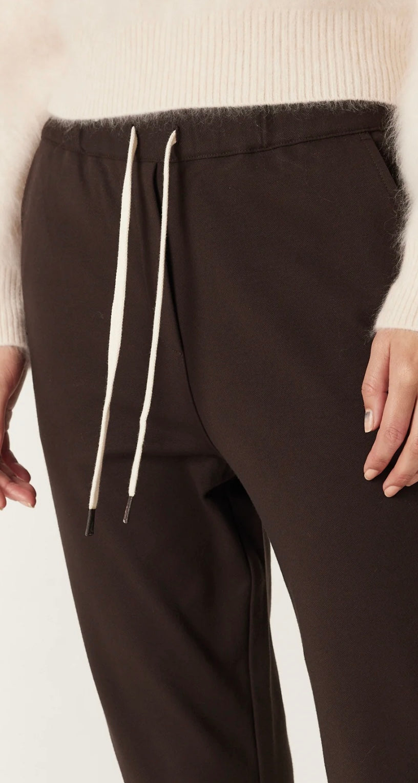 Cable Luca Twill Jogger in Espresso