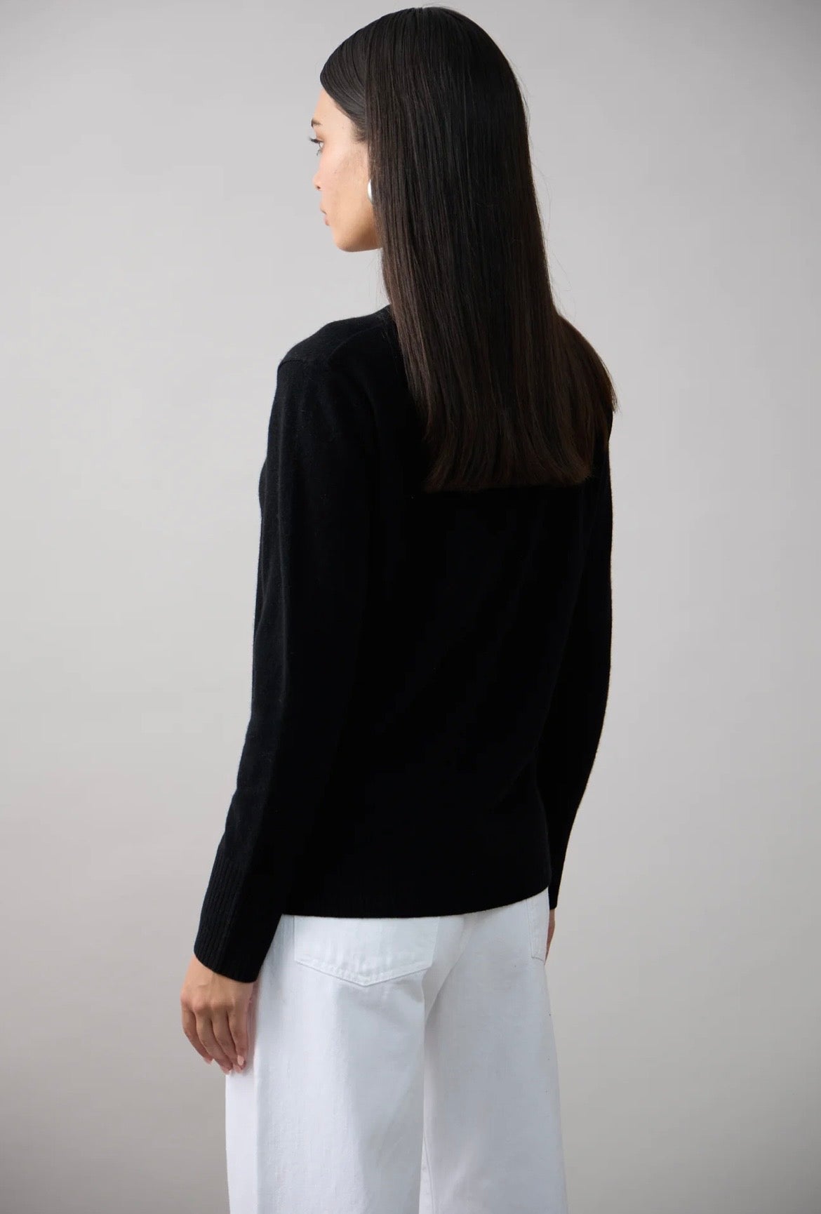 Mia Fratino Essential Slim Crew