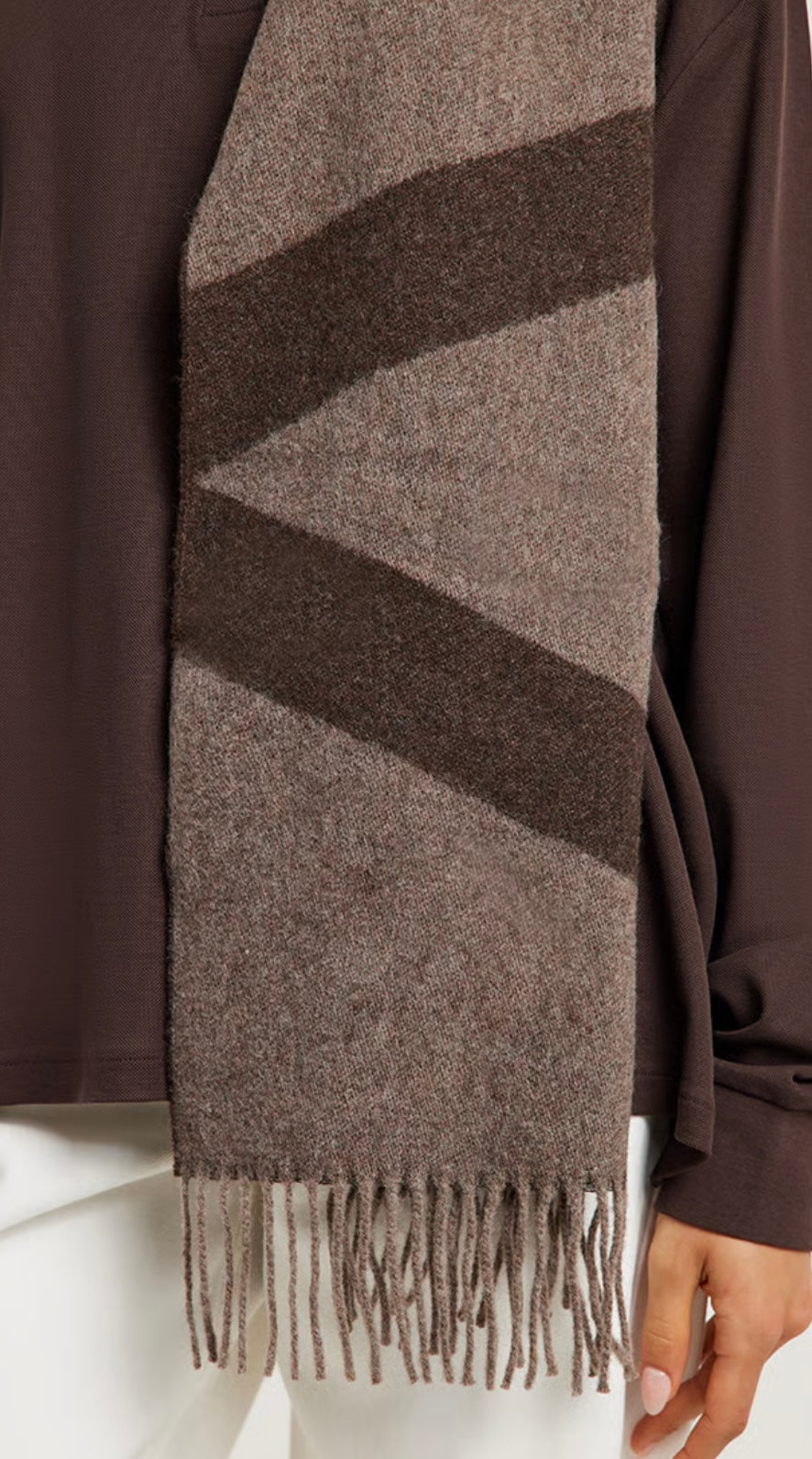 Viktoria & Woods Snowdrift Scarf in Chocolate