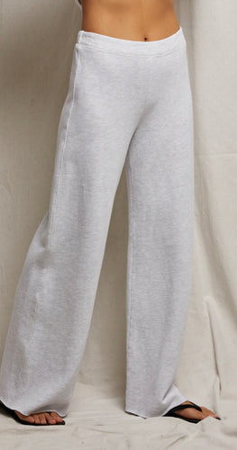 Perfect White Tee Amber Wide Leg Trouser