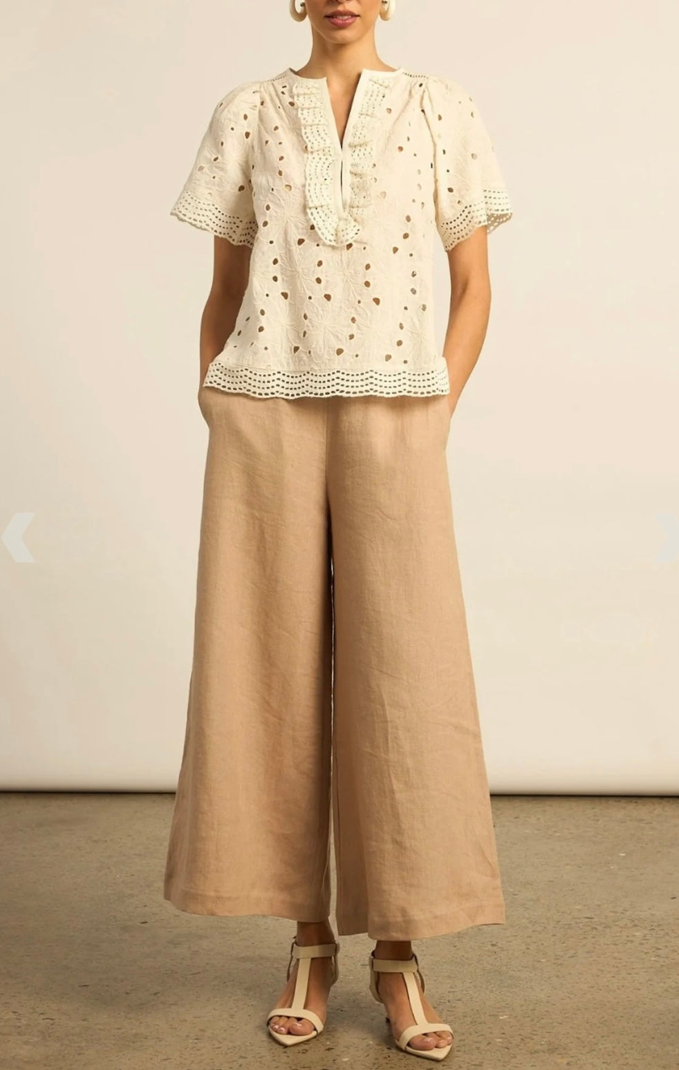 Zoe Kratzmann Vantage top Cream