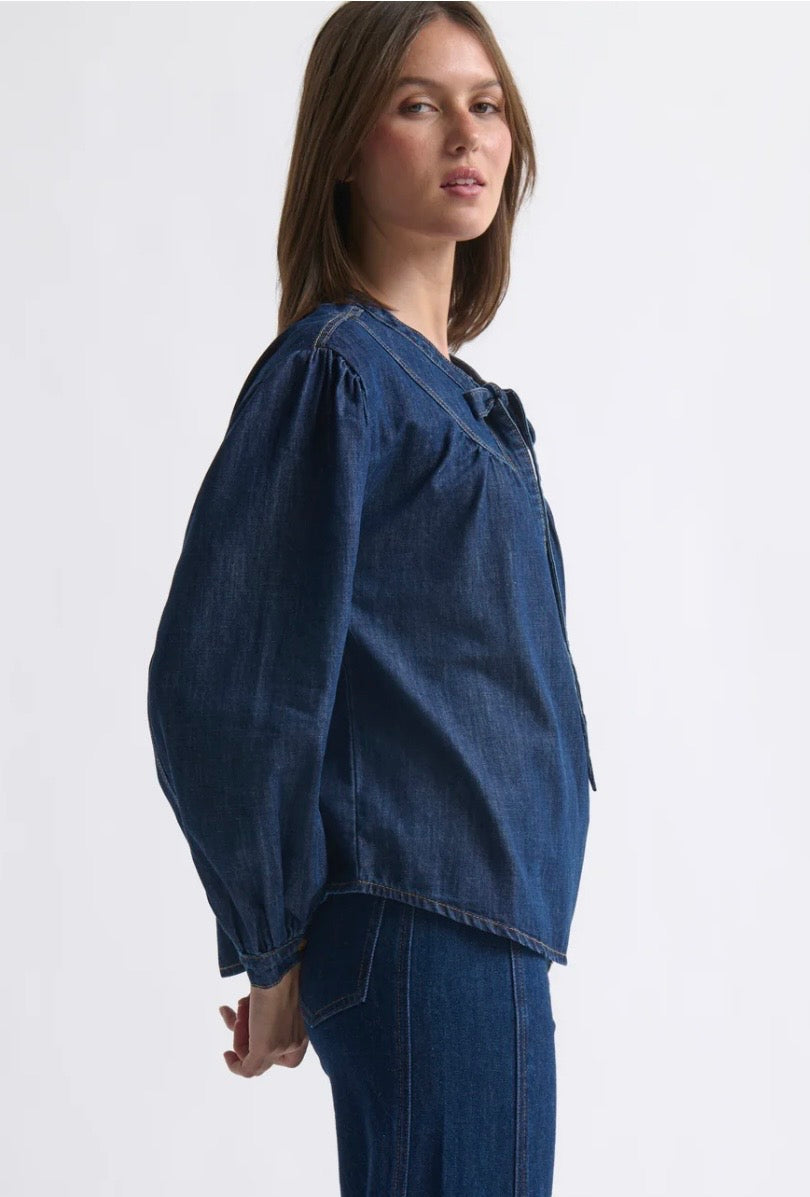 Kireina Kelly Shirt in Palisade Blue