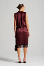 Load image into Gallery viewer, Le Stripe Le Cocktail Skirt Burgundy