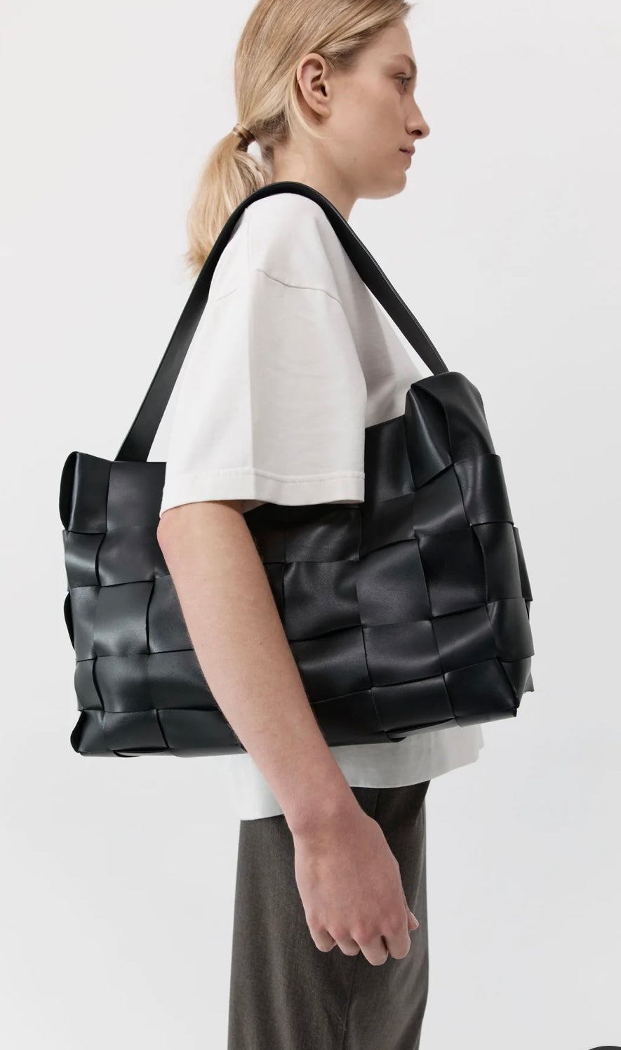 St Agni Woven Large Tote - Black