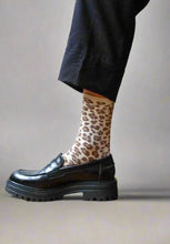 Load image into Gallery viewer, Klue Glitter Lurex socks in Leopard Beige