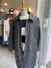 Load image into Gallery viewer, Dea Marmont quilted leather Coat Elephant Grey