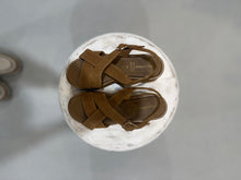 Load image into Gallery viewer, Estilo Emporio Flatform Sandal Tan