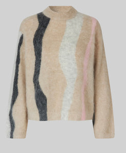 Second female Marbel Knit
