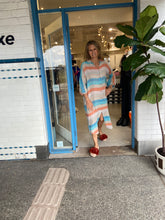 Load image into Gallery viewer, Estilo Emporio Sari Maxi Dress in Ocaso