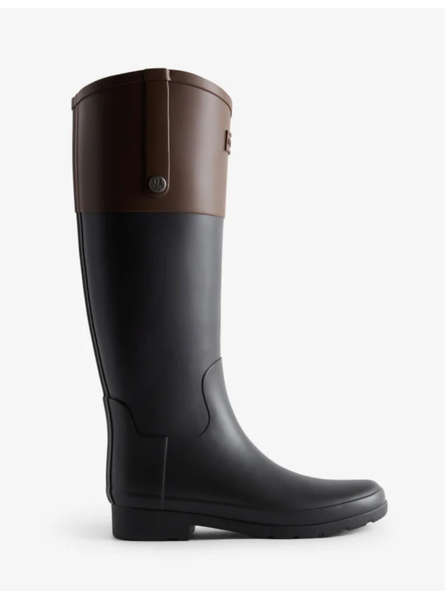 Hunter Refined Riding Boot in Black / Bolt Brown