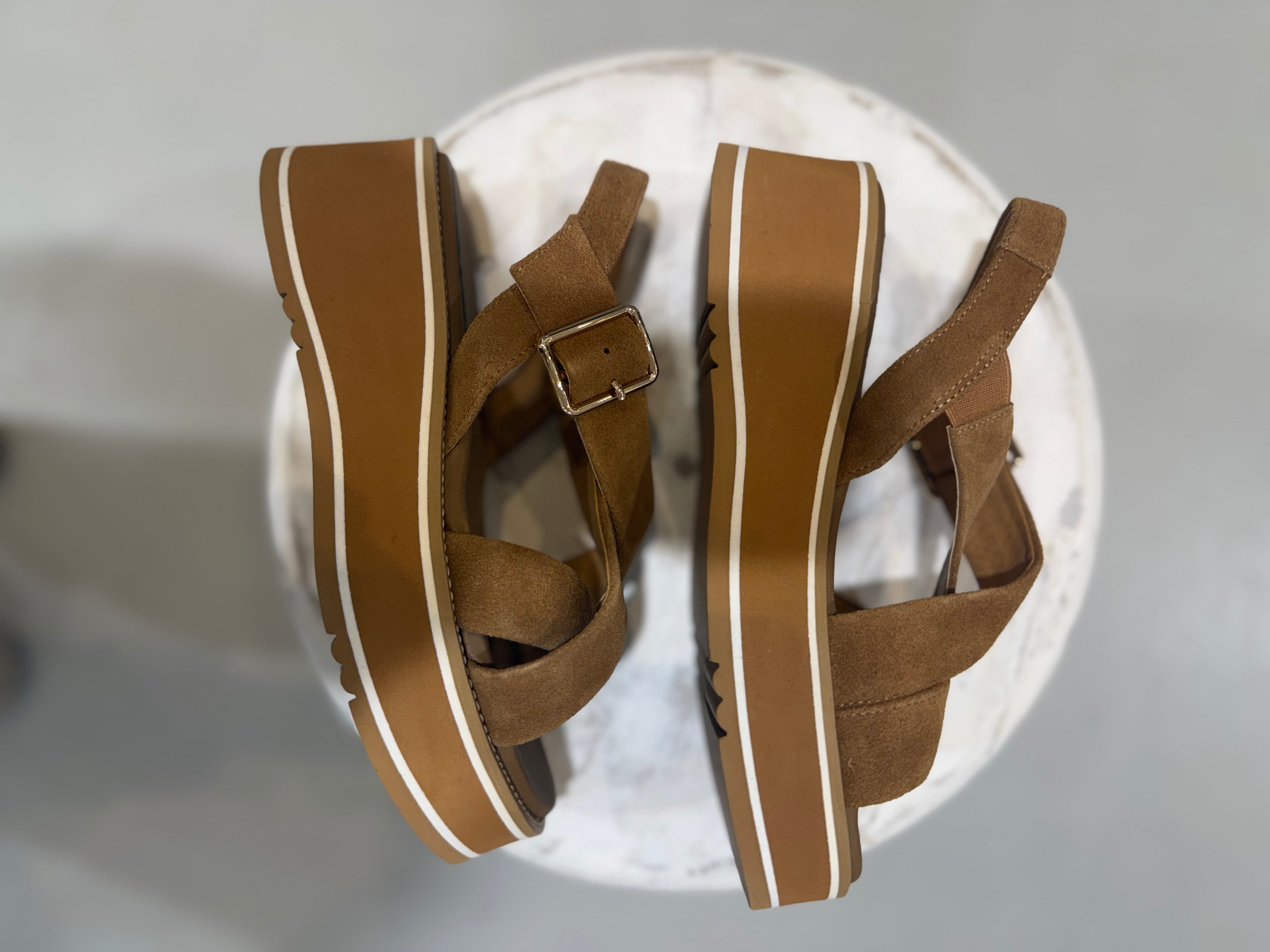 Estilo Emporio Juno Platform Wedge Tan