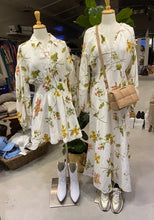 Load image into Gallery viewer, ByTiMo Linen Shirtdress Botanical