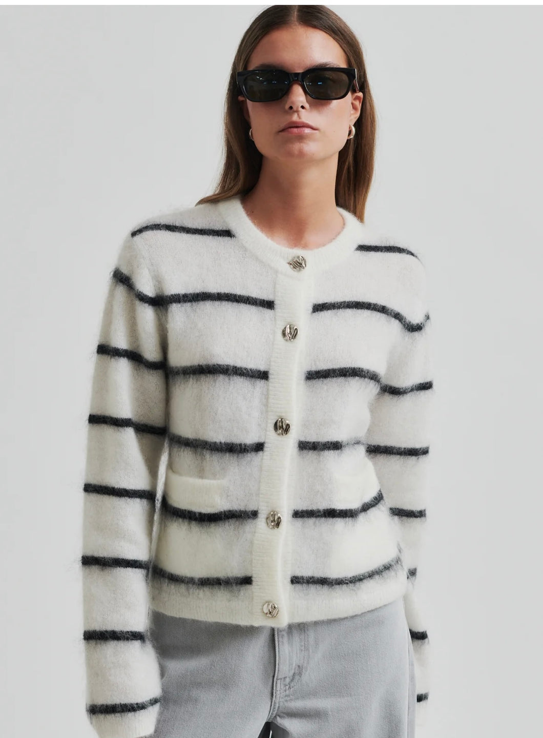 Second Female Ovalina Cardigan