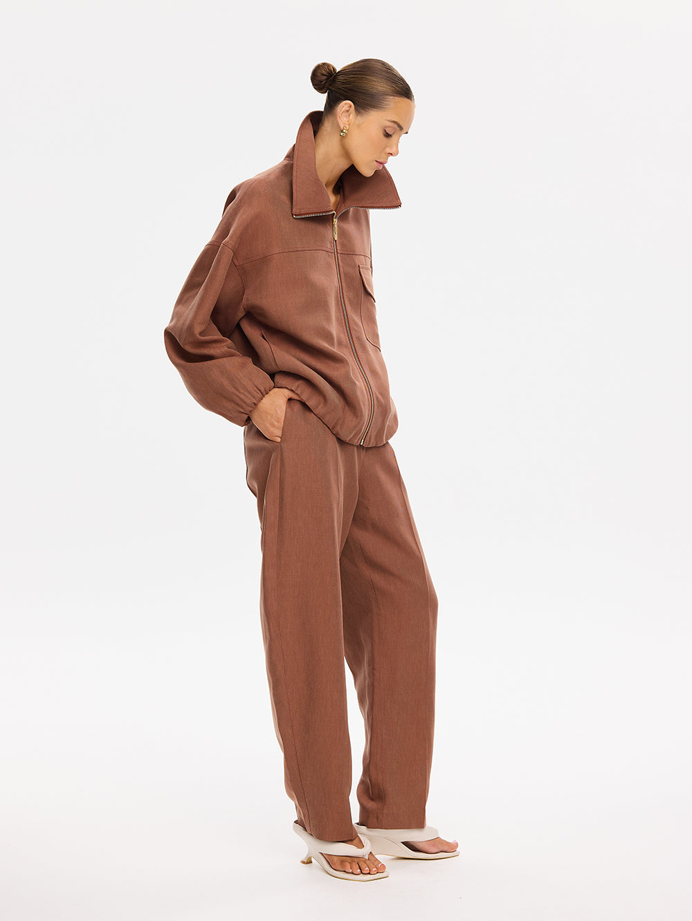 Kivari Cass Barrel Leg Pant Chocolate