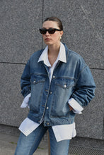 Load image into Gallery viewer, Rabens Saloner Hellou Denim Jacket