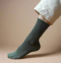 Load image into Gallery viewer, Klue Glitter Lurex socks in Khaki