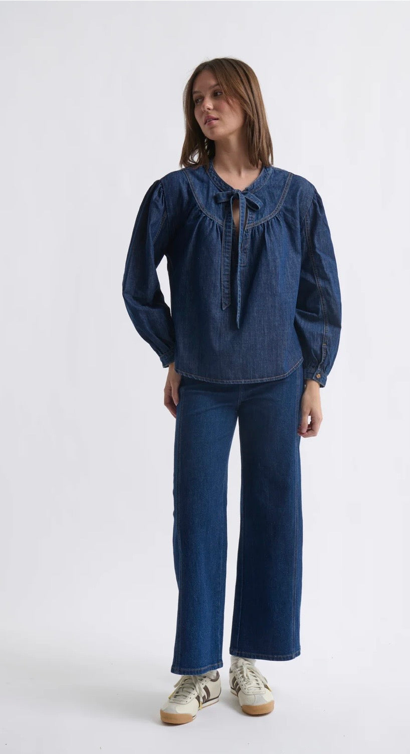 Kireina Kelly Shirt in Palisade Blue