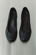 Load image into Gallery viewer, St Agni Low Scoop Ballet Flat