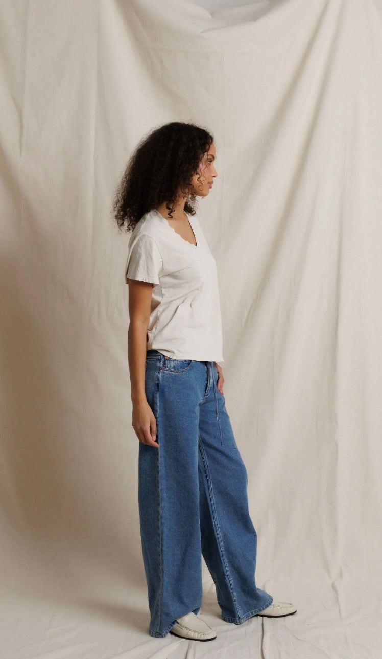 Perfect White Tee in Whitecap Grey