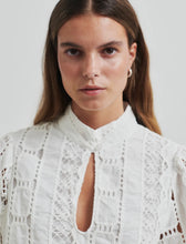 Load image into Gallery viewer, Second Female Milina Broderie blouse