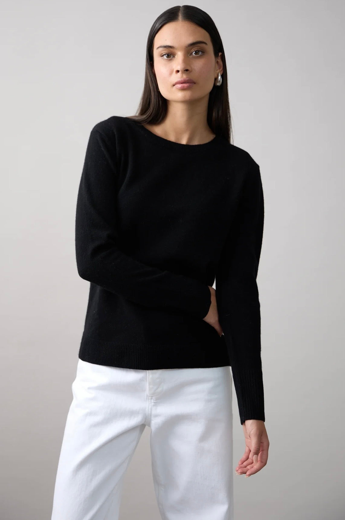 Mia Fratino Essential Slim Crew