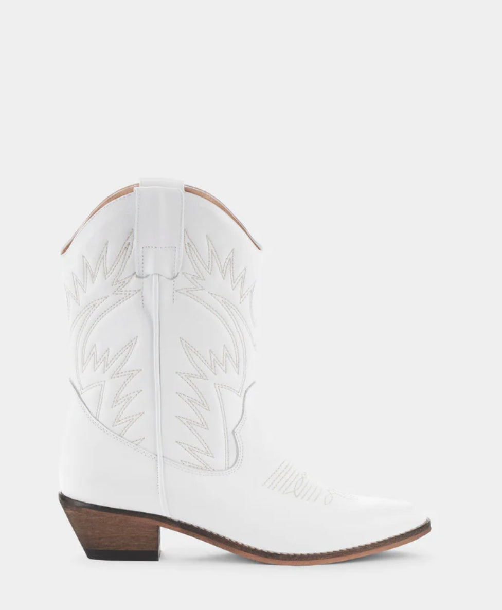 Ivy Lee Copenhagen Frances Boot White