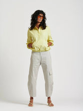 Load image into Gallery viewer, Le Stripe Le Weekend Cotton Nylon Pant in icy grey