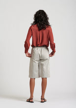 Load image into Gallery viewer, Le Stripe Le Weekend Cotton Nylon Short in Icy Grey