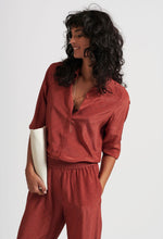 Load image into Gallery viewer, Le Stripe Le Dot Lightweight silk shirt Rhubarb