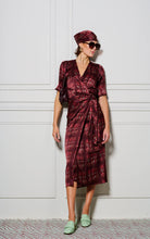 Load image into Gallery viewer, Le Stripe le cocktail print dress burgundy mint