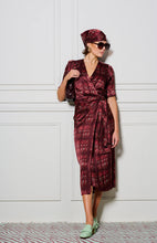 Load image into Gallery viewer, Le Stripe le cocktail print dress burgundy mint