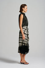 Load image into Gallery viewer, Le Stripe Le Check Wrap Skirt Black / Off White