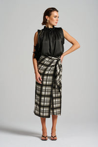 Le Stripe Le Check Wrap Skirt Black / Off White