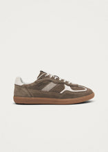 Load image into Gallery viewer, Alohas Rife Taupe Leather Sneakers