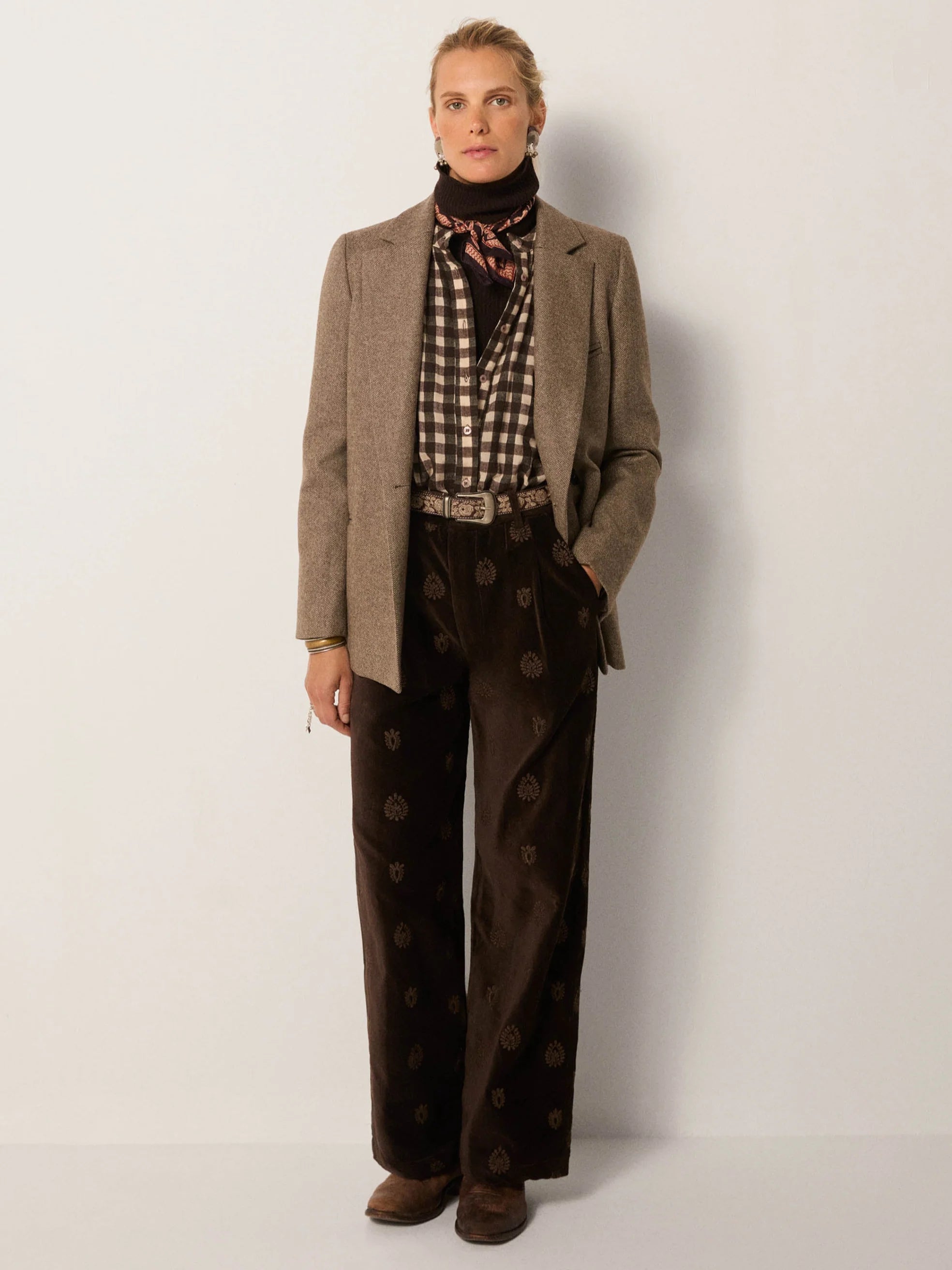 Maison Hotel Jackie Blazer - Walnut