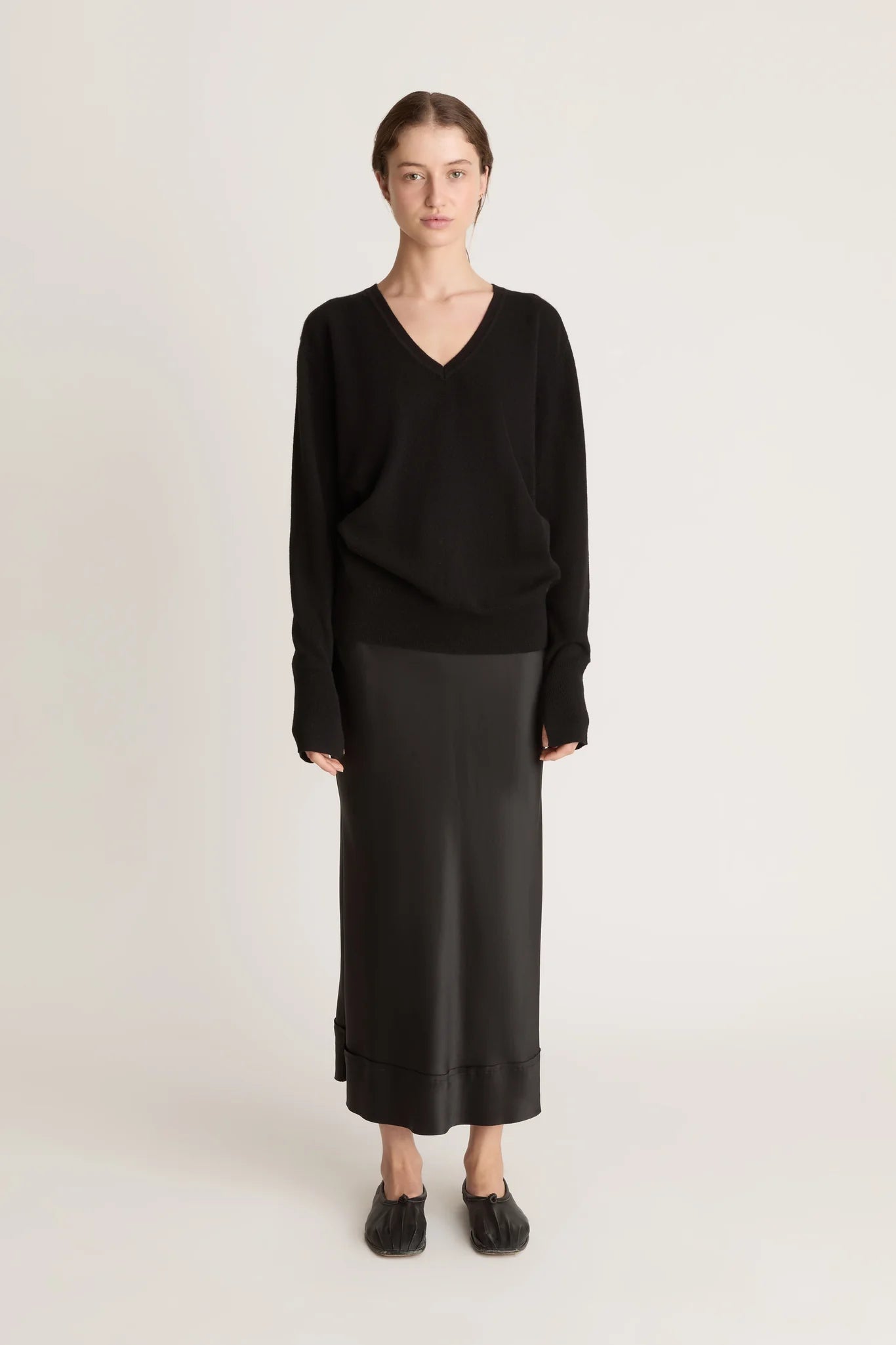 Lee Mathews Cashmere V Neck Sweater Black