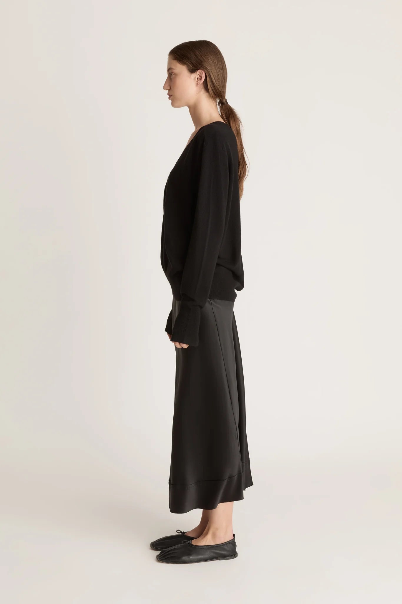 Lee Mathews Cashmere V Neck Sweater Black