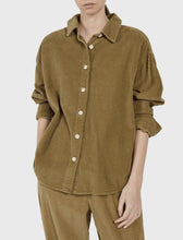 Load image into Gallery viewer, American Vintage Padow Corduroy Shirt in Peanut