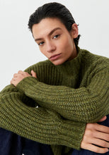 Load image into Gallery viewer, Morrison Lola Knit Pullover in Forrest