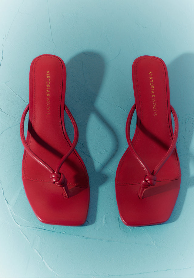 Viktoria and Woods Athens Wedge Cherry