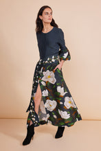 Load image into Gallery viewer, Binny Queen Adelaide Dress
