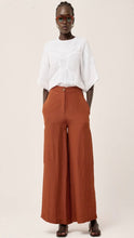 Load image into Gallery viewer, Le Stripe Shifting Sands Linen Pant Cinnamon