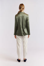 Load image into Gallery viewer, Alessandra Primrose Silk Shirt Fern