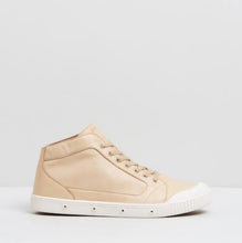 Load image into Gallery viewer, SPRING COURT - MENS Lambskin M2 Sneakers In Light Tan