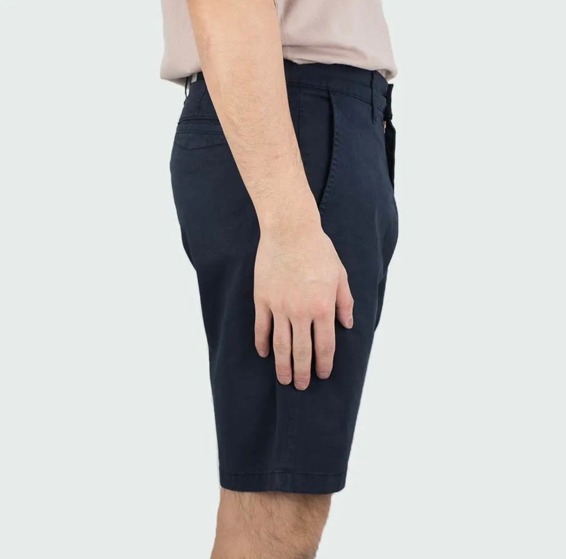 No Nationality Crown Regular MidRise Fly Zipper